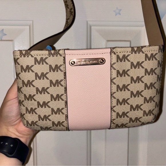 Michael Kors Handbags - Michael Kors Belt Bag